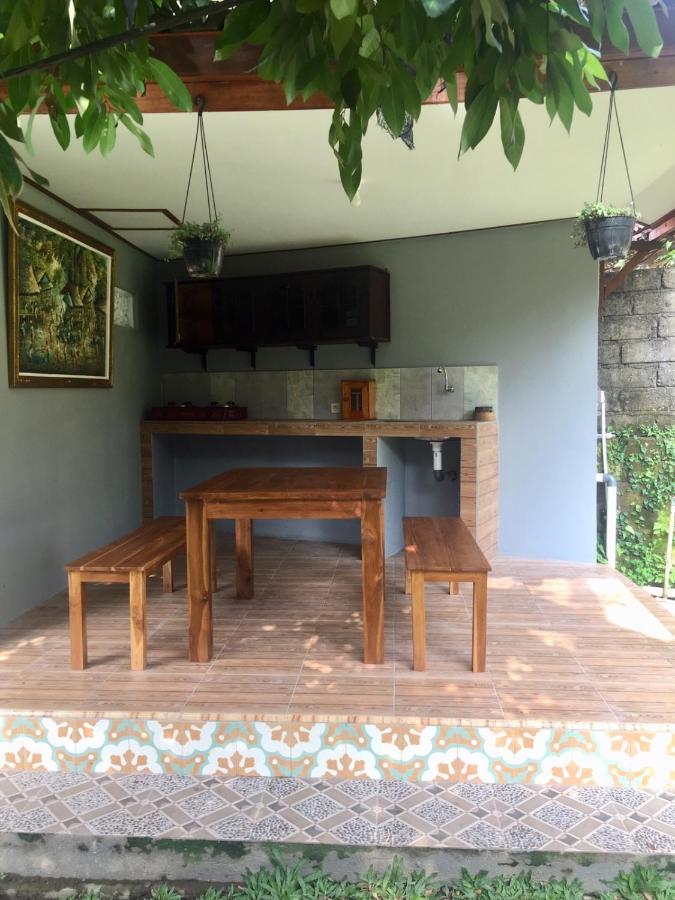 Raditya Homestay Mambat Esterno foto
