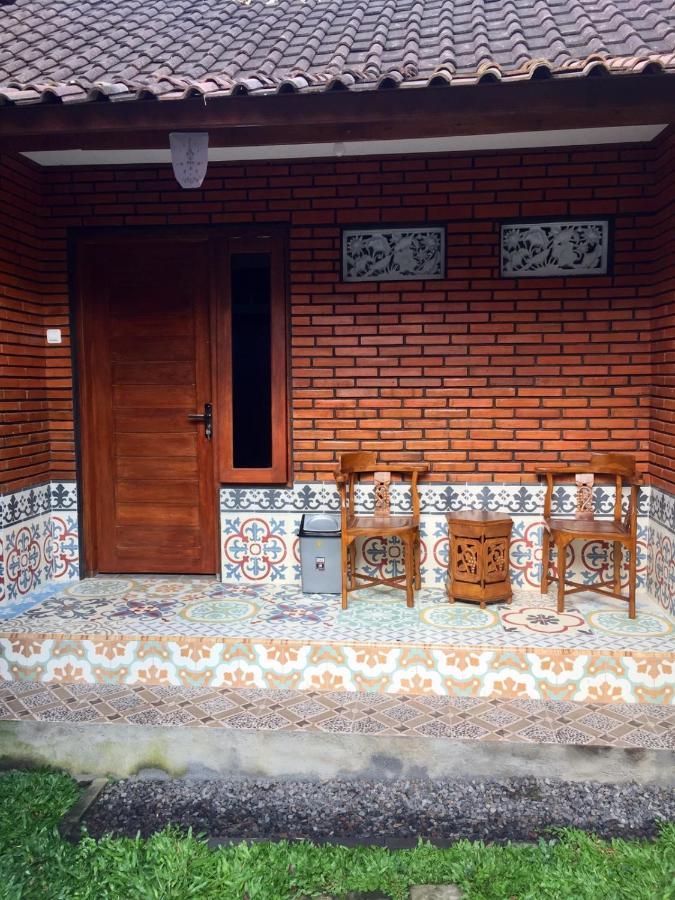 Raditya Homestay Mambat Esterno foto