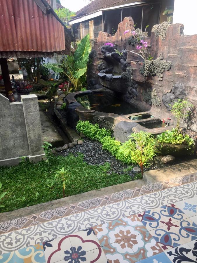 Raditya Homestay Mambat Esterno foto