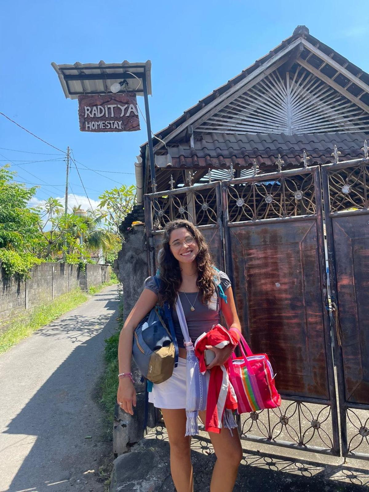 Raditya Homestay Mambat Esterno foto