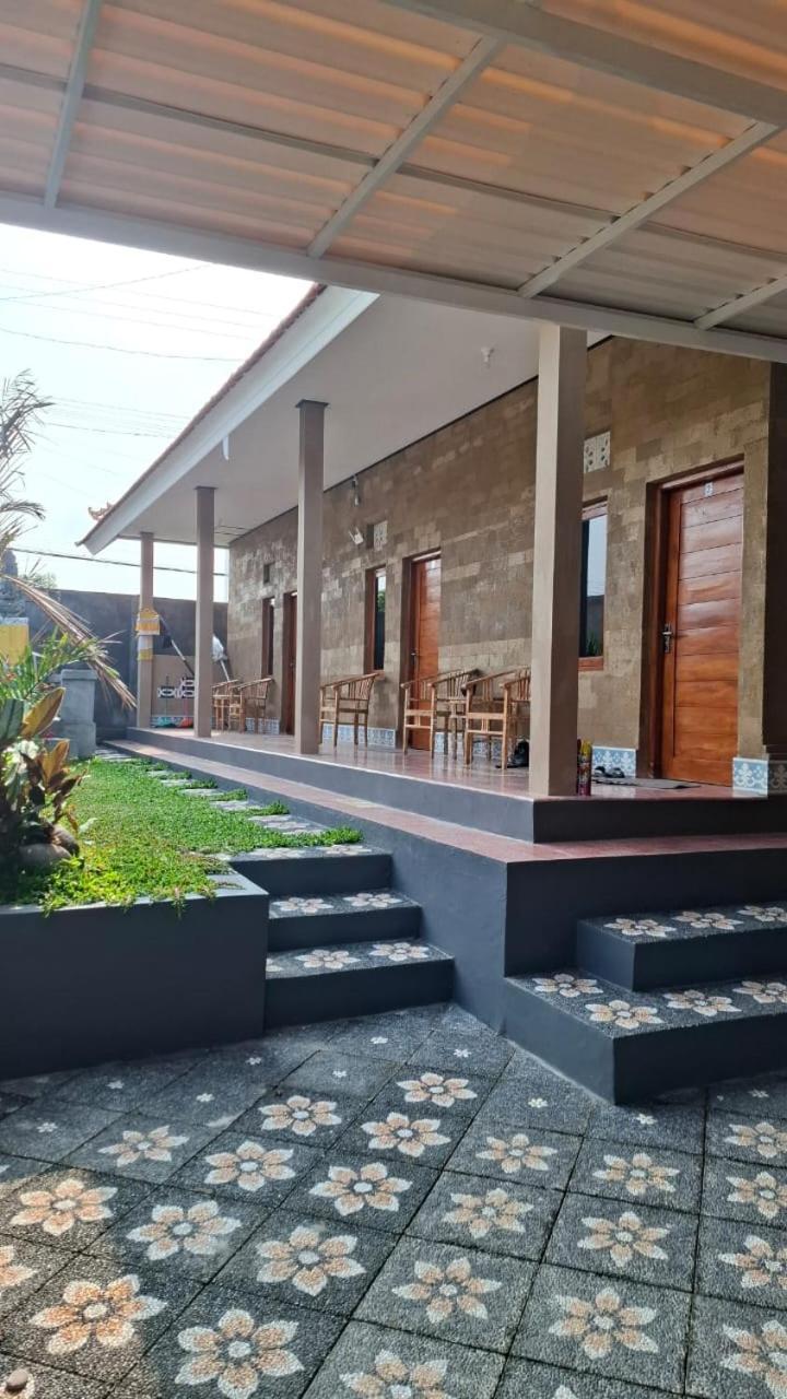 Raditya Homestay Mambat Esterno foto